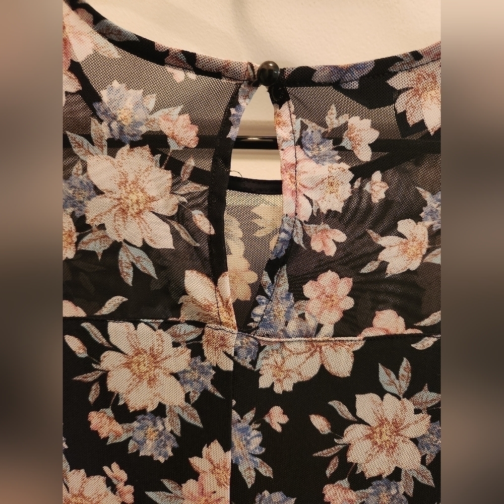**FOR @kentucky ONLY**  APT 9 Floral Sleeveless Blouse Womens Large - Picture 14 of 15